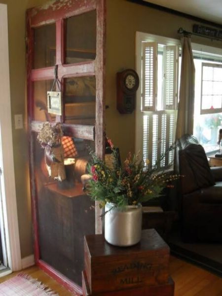 Old Screen Doors, Muebles Shabby Chic, Mobile Home Makeover, Room Divider Doors, Doors Repurposed, Primitive Home, Old Door, Old Doors, Room Doors