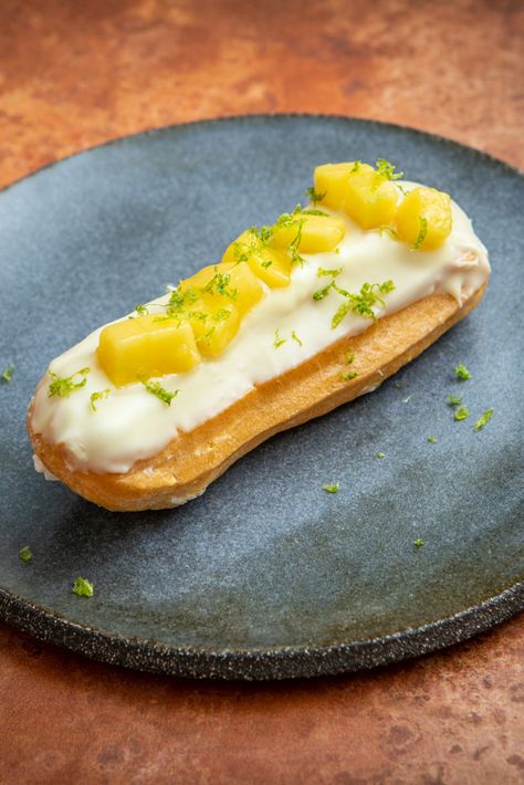 Mango White Chocolate, Eclair Cream, Chocolate Cream Puff, Eclair Recipe, Great British Chefs, Choux Pastry, Cream Puff, Cocktail Sticks, Chocolate Topping