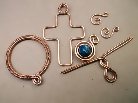 Cross Jewelry Diy, Wire Jewelry Diy Tutorial, Celtic Crosses, Diy Pendants, Wire Pendants, Beads Craft Jewelry, Wire Jewellery, Pendant Tutorial, Jewerly Making