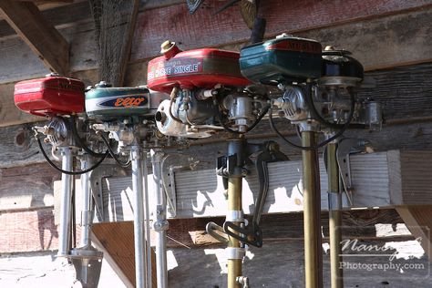 Old antique fishing boat motors in Branson Muncte Johnson Sea ... Vintage Cabin Decor, Outboard Motor Stand, Outboard Boat Motors, Marine Decor, Outboard Boats, Vintage Cabin, Vintage Boats, Old Boats, Boat Engine