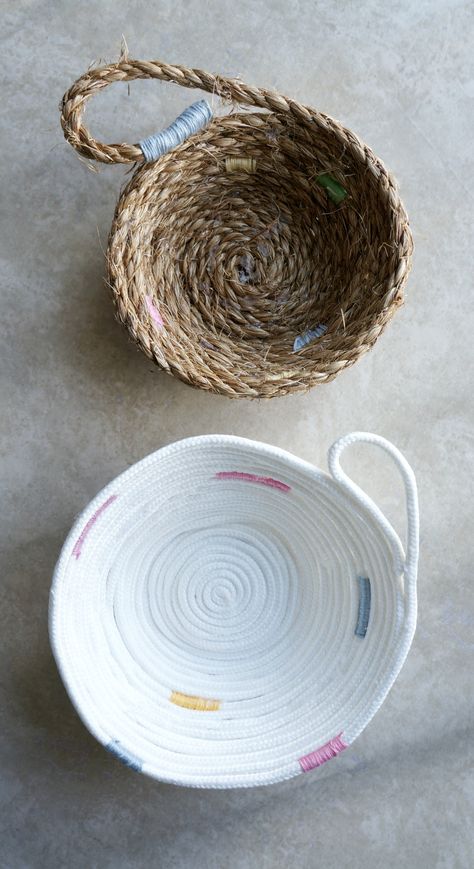 Easy to make no sew rope bowl with pops of color // Creative Ramblings Blog Craft Nights, Wrapped Rope, Natural Crafts, Diy Rope Basket, Creative Corner, Rope Basket, Yarn Projects, Mason Jar Crafts, No Sew