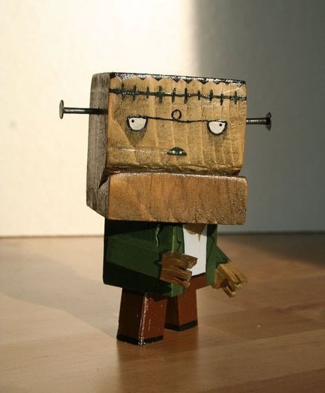 Junkbot Ideas, Wooden Robots, Wooden Robot, Wooden Jewelery, Kid Art, Box Guitar, Scrap Wood Projects, Diy Holz, Junk Art