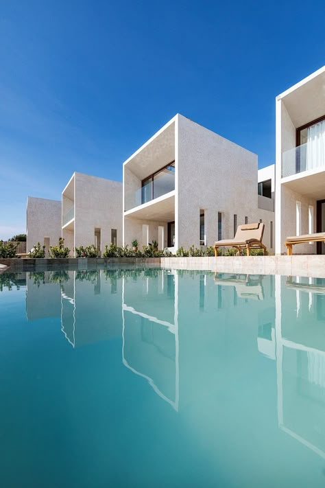 Casamar Housing Complex: Beachfront Getaway in Peru Beach Houses Architecture, Beach Architecture, 2022 Picture, Desert Resort, Greece Beach, Beachfront House, Greece Hotels, Pool Landscape Design, Resort Design