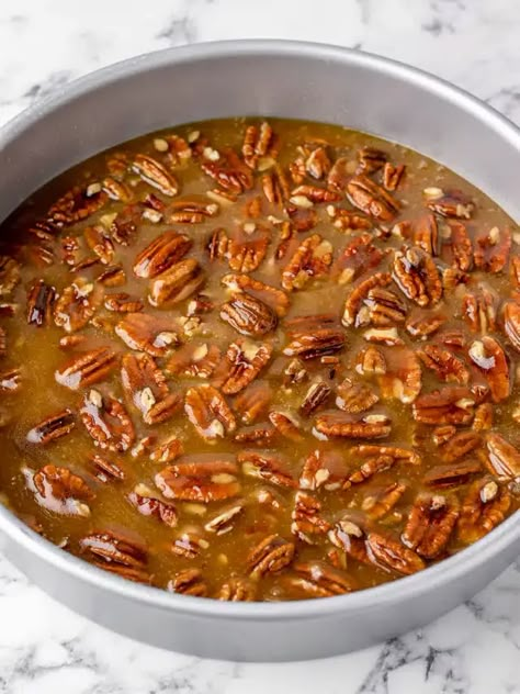 Upside Down Gooey Pecan Cake, Georgia Pecan Cake Recipe, Southern Upside Down Pecan Cake, Easy Pecan Cake, Butter Pecan Upside Down Cake, Caramelized Pecan Upside Down Cake, Pecan Upside Cake, Caramel Pecan Upside Down Cake Recipe, Pecan Upside Down Cake With Box Cake