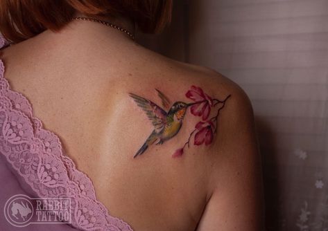 Hummingbird Tattoo Realism, Color Hummingbird Tattoo, Hummingbird Tattoo Color, Bird Tattoo Color, Colorful Hummingbird Tattoo, Best Feminine Tattoos, For Women Tattoo Design, Inner Thigh Tattoos, Hummingbird Flower Tattoos