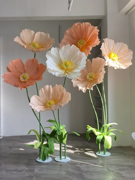 Elevate Your Events with Hand-Made Larger-than-Life Giant Flowers!#Paperflowertutorial, #Papercraft, #Paperflowers, #DIY Giant Flowers Diy, Fairy Garden Birthday, Fairy Garden Birthday Party, Garden Birthday Party, Paper Peonies, Large Paper Flowers, Aisle Runners, Baby In Bloom, Garden Birthday