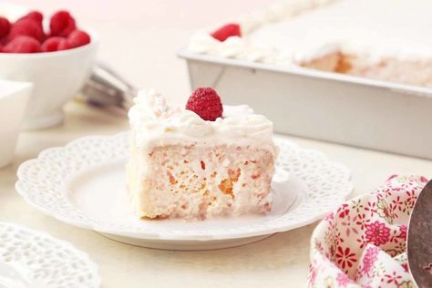 The classic three milk cake gets a seasonal makeover with fresh raspberry purée that gets soaked into the cake! This Raspberry Tres Leches Cake is the perfect way to use up fresh raspberries, strawberries, blackberries or blueberries you have on hand. Three Milk Cake, Tres Leches Cake Recipe, Savory Cakes, Leches Cake, Delish Desserts, Loaf Cakes, Tres Leches Cake, Milk Cake, Cake Bakery