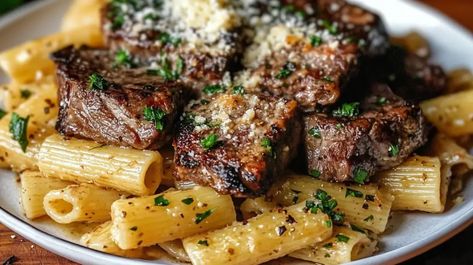 Garlic Butter Steak Parmesan Rigatoni Recipe - Luscious Recipes Steak Parmesan, Rigatoni Recipe, Luscious Recipes, Rigatoni Recipes, Creamy Parmesan Sauce, Butter Steak, Steak Tips, Tender Steak, Garlic Butter Steak