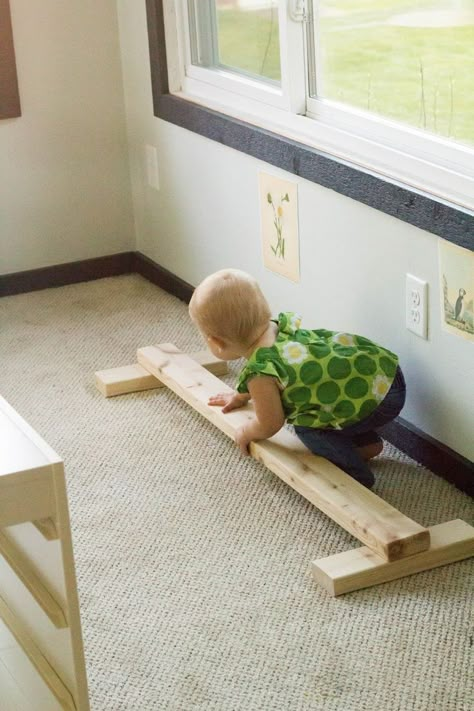 A website about Montessori parenting, homeschooling, and lifestyle. Diy Balance Beam, Playroom Montessori, Montessori Toddler Rooms, Perlengkapan Bayi Diy, Montessori Parenting, Montessori Bedroom, Montessori Playroom, Montessori Ideas, Montessori Education