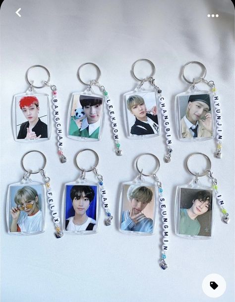 Stray Kids Gift Ideas, Stray Kids Bracelet, Stray Kids Keychain, Kids Keychains, Keychain With Photo, Keychains Diy, Amigurumi Keychain, Pop Jewelry, Kpop Diy