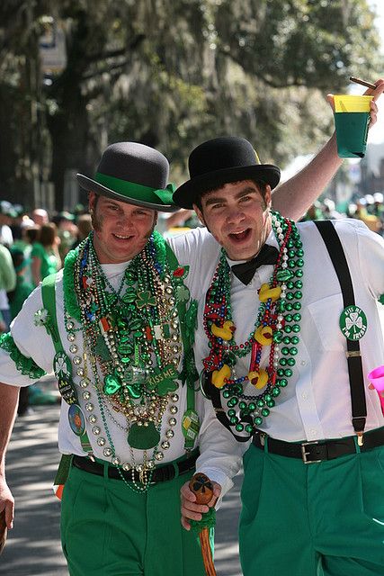 Did you know that over 400,000 people attend the St. Patrick's Day Festival in Savannah GA each year?  This year it's March 15th and 16th! Party Rules, San Patrick, Metropolitan Police, Erin Go Bragh, Day Festival, St Patrick's Day Outfit, Irish Culture, Dos And Don'ts, Irish Pride