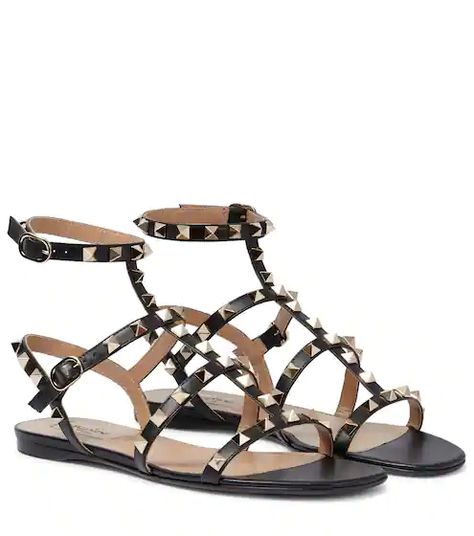 Designer Flat Sandals, Flat Sandals For Women, Valentino Sandals, Designer Flats, Valentino Black, Caged Sandals, Brown Leather Sandals, Valentino Rockstud, Studded Leather