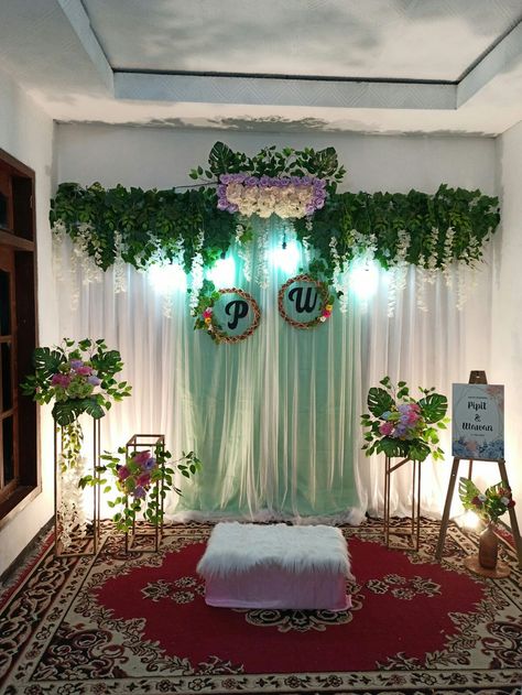 Backdrop akad nikah simple Dekor Nikah Simple, Wedding Decor Style, Simple Decor, Wedding Decor, Decor Styles, Wedding Decorations, Curtains, Quick Saves, Home Decor