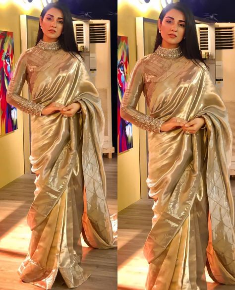 Saree Drapes, Gold Saree, Cartoons Movies, Saree Drape, Sarah Khan, Blouse Works, Reception Saree, Golden Saree, Designer Sarees Wedding