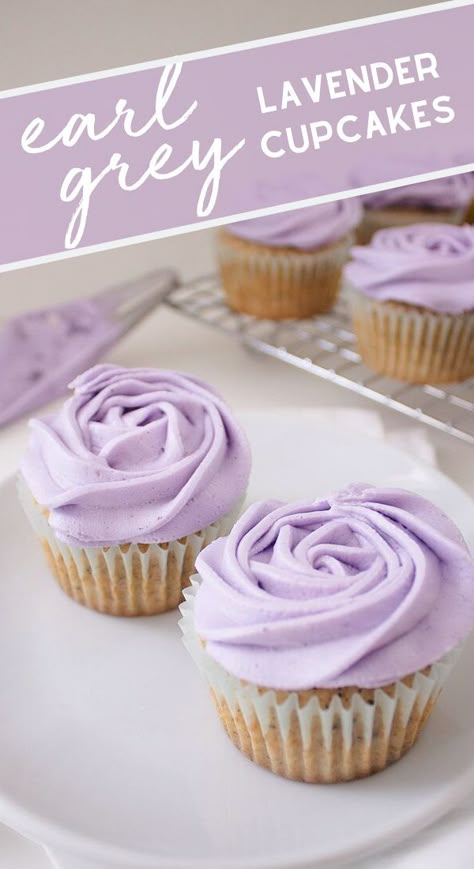 Earl Grey Lavender Cupcakes - light and delicious, these Earl Grey cupcakes topped with fresh lavender buttercream give a unique spin to a classic recipe! #earlgrey #lavender #cupcakes | thebakersalmanac.com Grey Cupcakes, Lavender Buttercream, Earl Grey Lavender, Lavender Cupcakes, Lavender Recipes, Culinary Lavender, Grey Lavender, Oreo Cupcakes, Fresh Lavender