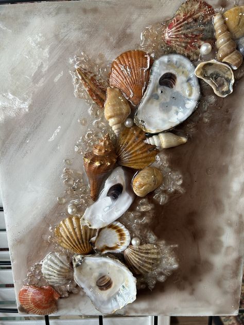 Epoxy Shell Art, Shell Wind Chimes, Shells Diy, New Things To Try, Art Coquillage, Shell Crafts Diy, Epoxy Resin Art, Seashell Art, Recycled Art