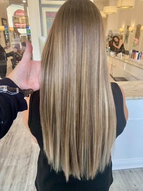 Blended Balayage Straight Hair, Balayage Level 6 Base, Caramel Blonde Straight Hair, Dark Blonde Balayage Straight Hair, Foilayage Blonde Hair, Pelo Rubio Natural, Straight Dirty Blonde Hair, Dirty Blonde Hair Straight, Brown To Blonde Balayage Straight Hair