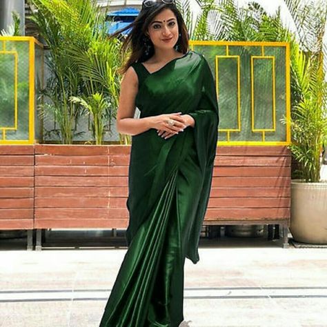 Image may contain: one or more people, people standing and outdoor Sarees With Velvet Blouse, Party Saree, Velvet Saree, Velvet Blouse, Party Sarees, Saree For Women, Satin Saree, Velvet Blouses, Japanese Silk