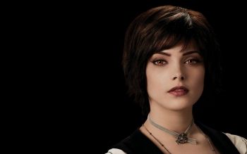 Ashley Greene Twilight, Alice Twilight, Alice And Jasper, Ashley Green, Twilight Saga Series, Twilight Breaking Dawn, Twilight Photos, Alice Cullen, Twilight Film