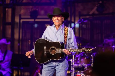 George Strait Breaks Attendance Record With Largest Concert Ever Held in the U.S. George Strait Concert, Kyle Field, Rita Moreno, The Grateful Dead, Singles Events, George Strait, College Station, Hottest 100, Entertainment Music