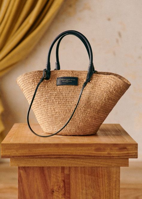 Justine Basket - Deep natural raffia - Raffia - Sézane Style Parisienne, Parisian Women, Spring Capsule Wardrobe, Classic Wardrobe Staples, Straw Bags, Woven Raffia, Market Tote, Jute Bags, Basket Bag