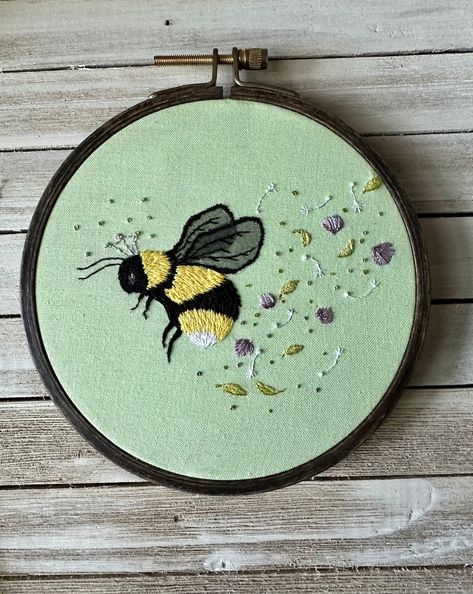 This Patterns & Blueprints item by AmandaBarnesArtist has 27 favorites from Etsy shoppers. Ships from United States. Listed on 22 May, 2023 Amanda Barnes, Bee Embroidery, Dmc Thread, Hand Embroidery Stitches, The Bee, Happy Heart, Queen Bee, Colour List, Queen Bees