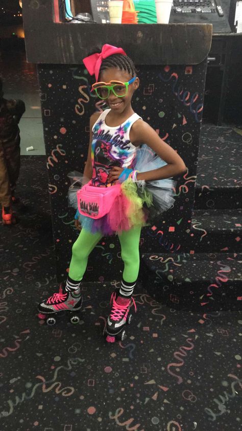 80s theme outfit for girl Roller Skate Birthday Outfit, 80s Theme Skate Party, 80s Skating Outfit, Glow Dance Party Outfit, Glow In The Dark Roller Skate Party, Roller Skating Theme Party Ideas, 80s Glow Party Outfit, 80s Dance Party Outfit, Skate Party Ideas