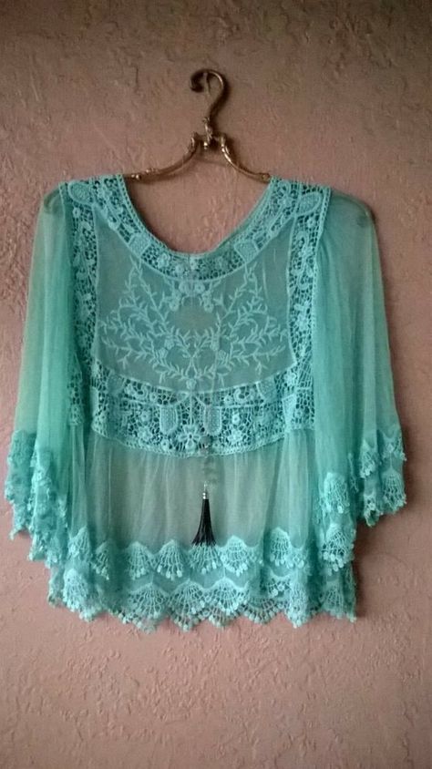 Bohemian Angel, Estilo Hippie, Mode Boho, Kimchi Blue, Lace Ruffle, Linen Top, Mode Vintage, Lace Tops, Daily Fashion