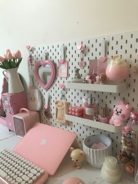 Desk Inspo Pink, Kpop Desk, Ikea Pegboard, Wall Grid, Bangunan Minecraft, White Room Decor, Desk Inspo, Studio Inspiration, Room Redesign