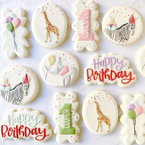 Zebra Cookies, Giraffe Birthday Parties, Birthday Biscuits, First Birthday Cookies, Balloon Cookies, Animal Theme Birthday, Giraffe Birthday, Golf Birthday Party, Flamingo Birthday Party