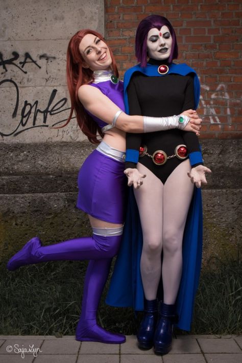 Raven Halloween Costume, Star Fire Cosplay, Starfire Costume, Teen Titans Cosplay, Raven Costume, Starfire And Raven, Raven Cosplay, Halloween Duos, Twin Halloween