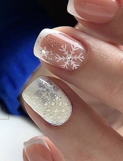 Elegant French Manicure Nails, Gray Holiday Nails Sparkle, Christmas Nails Blue, Christmas Nails 2023, Unghie Nail Art, Pedi Ideas, January Nails, French Manicure Nails, Silver Nail