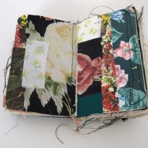 Art Journal/Alison Worman Lobelia Cardinalis, Kunstjournal Inspiration, Textiles Sketchbook, Make A Book, Buch Design, Fabric Journals, Fashion Sketchbook, Creative Journal, Sketchbook Journaling