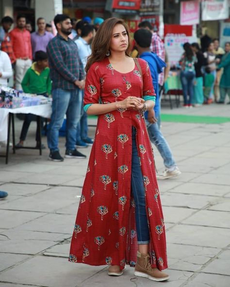 #Qismat series- The gorgeous Sargun Mehta's wardrobe in the movie by #Malvikakapoor Sargun Mehta, Orang India, Indian Designer Suits, Gaun Fashion, Long Kurti Designs, Salwar Kamiz, Kurti Design, Dress Neck Designs, Kurti Designs Party Wear