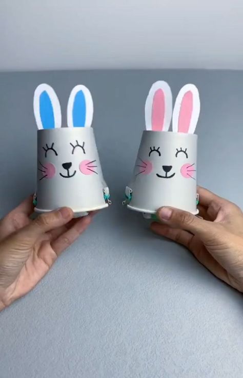 Rabbit Craft, Running Rabbit, Hand Art Kids, Crafts For Kids Paper, Rabbit Crafts, Fall Arts And Crafts, Hand Crafts For Kids, Art And Craft Videos, Decorations Table