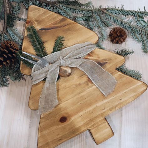 Christmas tree charcuterie board! Follow us on Instagram for so much more! Christmas Tree Charcuterie Board, Tree Charcuterie Board, Christmas Tree Charcuterie, Tree Charcuterie, Tree Cut, Christmas Tray, Customer Gifts, Stood Up, Wood Christmas Tree