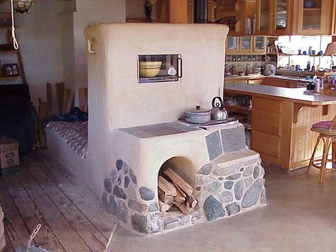 12 Rocket Mass Heaters to Fire Up Your Inspiration Rocket Stove Mass Heater, Diy Rocket Stove, Rocket Mass Heater, Casa Hobbit, Diy Rocket, Rocket Stove, Cob House, Rocket Stoves, Earth Homes