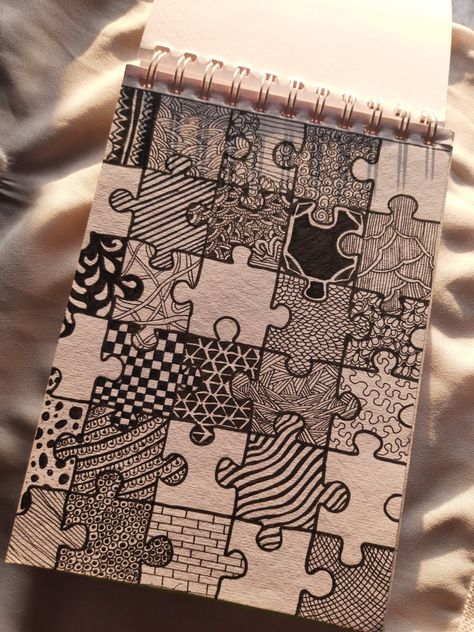 Fineliner Art Simple, Puzzle Doodle, Pen Art Doodle, Fineliner Art, Doddle Art, Creative Book Covers, Whimsical Art Journal, Zen Doodle Patterns, Easy Mandala Drawing