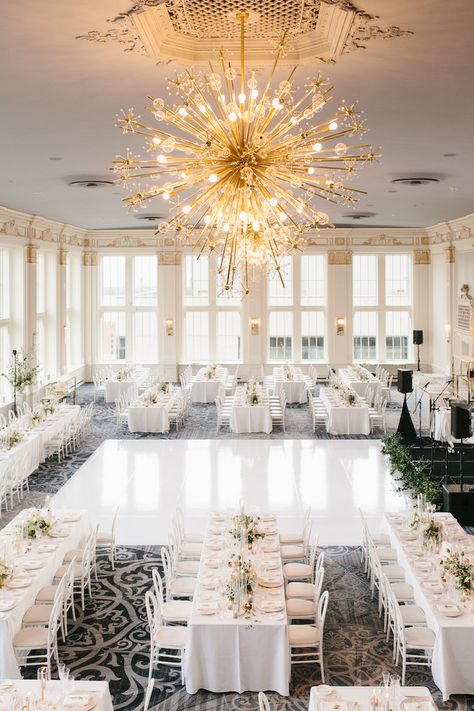 Classic Wedding Reception Decor, Wedding Ballroom Decor, White Weddings Reception, Wedding Hall Decorations, Indoor Wedding Receptions, Wedding Salon, Table Arrangements Wedding, Wedding Reception Design, Elegant Modern Wedding