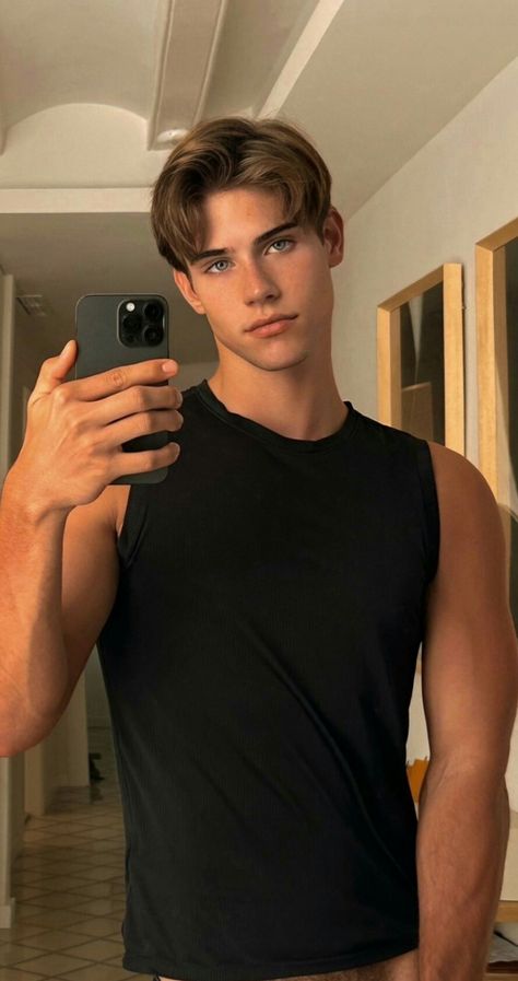 Guy Studying, William Roepstorff, Male Model Face, Gym Buddy, My Gym, Gym Guys, Boyfriend Games, Abs And Cardio Workout, Gay Aesthetic