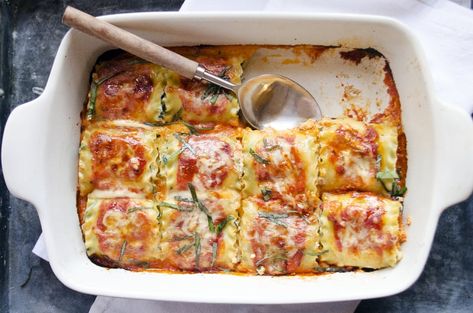 Giada De Laurentiis Will Make You Completely Rethink Casserole Recipes Giada Lasagna, Italian Baked Chicken, Prosciutto Pasta, Giada Recipes, Baked Pasta Recipes, Lasagna Rolls, Classic Italian Dishes, Giada De Laurentiis, Glass Baking Dish