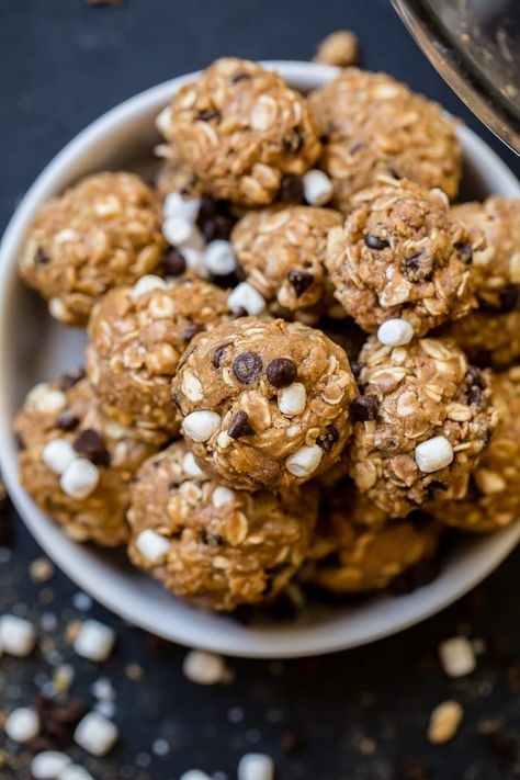 Healthy Smores, Baked Smores, Cottage Cheese Breakfast, Healthy Camping Food, No Bake Energy, Energy Bites Recipes, No Bake Energy Bites, Protein Bites, Protein Balls