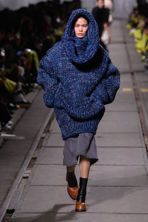 Show Collection, March 2024, Fashion Show Collection, Knitting Inspiration, Fall 2024, Oversized Sweater, Milan Fashion Week, New York Fashion Week, Paris Fashion