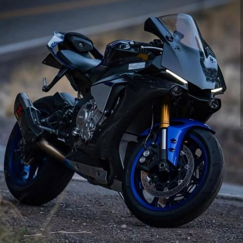 Motorcycles & More (@MoreMotorcycles) / Twitter Yamaha R1, Black Motorcycle, Road, Blue, Black