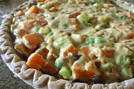 Tofu Pot Pie, Sweet Potato Pork, Vegetarian Pot Pie Recipe, Potato Pot Pie, Mini Pot Pies, Vegetarian Pot Pie, Vegan Pot Pies, Vegetable Pot Pies, Pot Pie Recipe