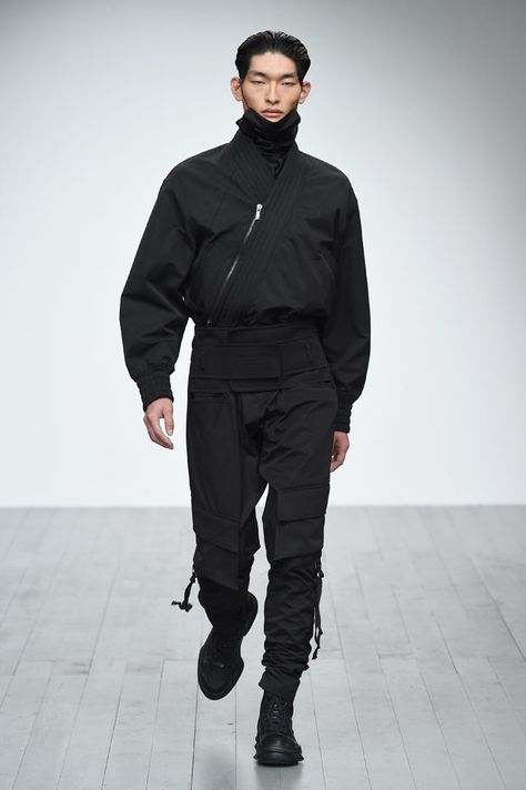 Cyberpunk Fashion Male, Futuristic Fashion Male, Utilitarian Fashion, Korean Fashion Ideas, Techwear Fashion, Concept Clothing, Cyberpunk Fashion, Futuristic Fashion, Looks Black