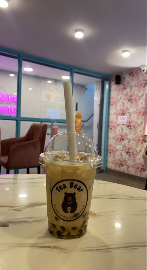 #boba #tea #coffee #aesthetic #cafe #restaurant Bubble Tea Snap, Boba Tea Aesthetic, Tea Snap, Bubble Tea Aesthetic, Bear Drink, Education Logo Design, Aesthetic Cafe, Self Portrait Poses, Education Logo