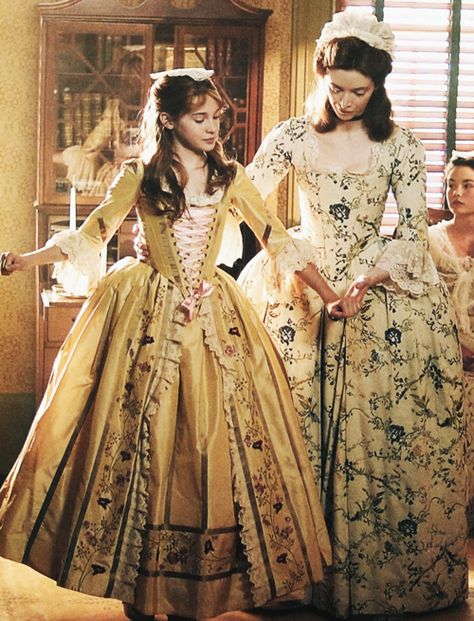 Period Dresses, Girl Adventure, Era Victoria, Gaun Abad Pertengahan, Куклы American Girl, 18th Century Dress, Rococo Fashion, Century Dress, Old Fashion Dresses