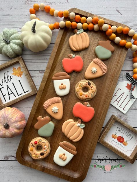 Fall cookies Cute Fall Cookies Decorated, Iced Fall Cookies, Fall Cookies For Kids, Mini Thanksgiving Cookies, Cottage Core Cookies, Fall Mini Cookies Decorated, Fall Cookie Inspiration, Fall Birthday Cookies Decorated, Fall Cookie Sets