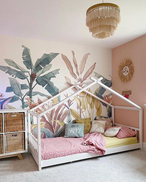 Jungle Bedroom Kids, Jungle Bedroom Theme, Jungle Theme Rooms, Girls Bedroom Themes, Jungle Bedroom, Toddler Bedroom Girl, Tropical Bedrooms, Jungle Room, Kids Bedroom Designs